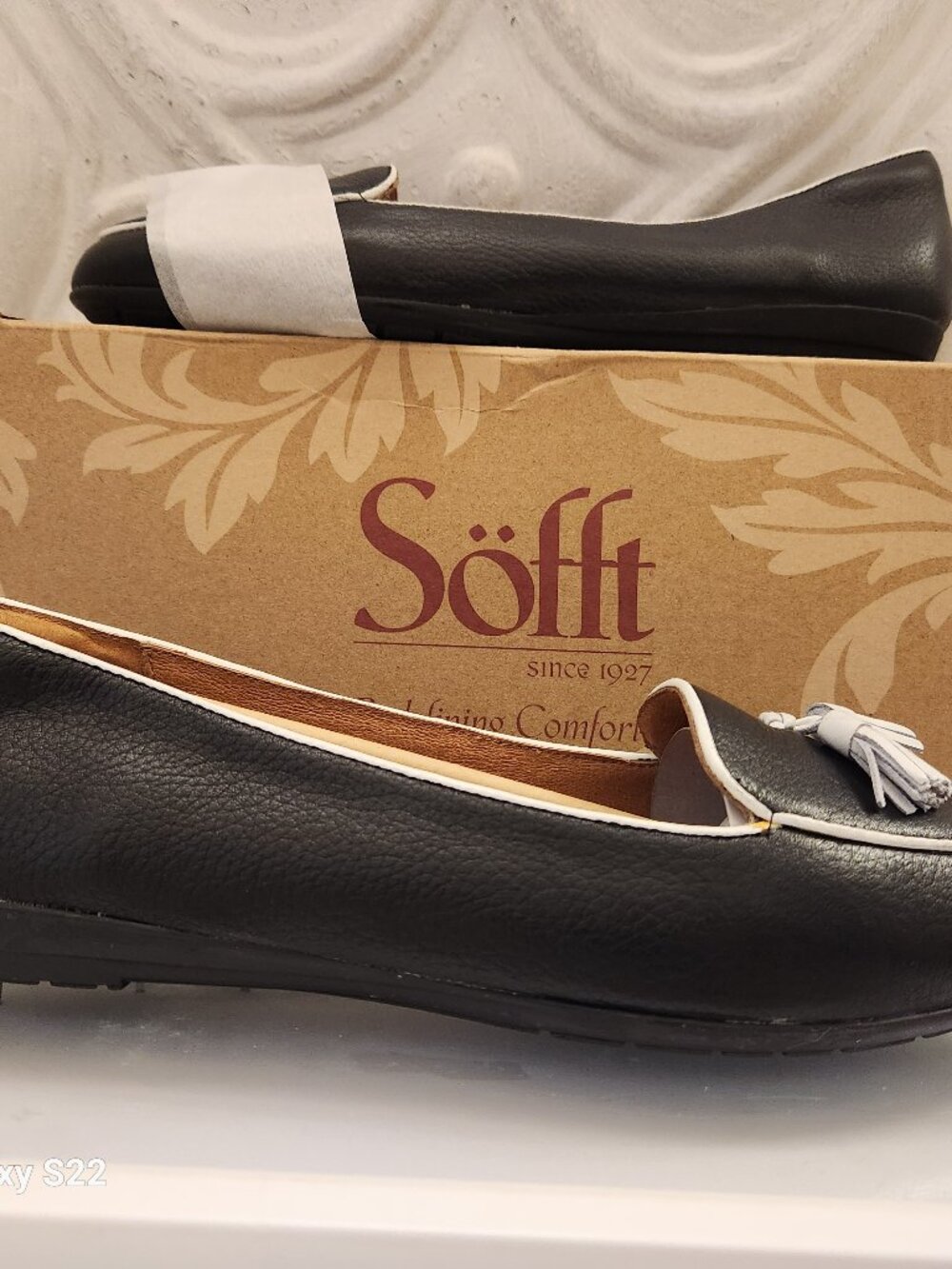 Sofft Bryce Black/White Leather loafers. NIB. Size 8.5